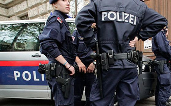 В Австрия е арестуван български гражданин превозвал мигранти в камиона