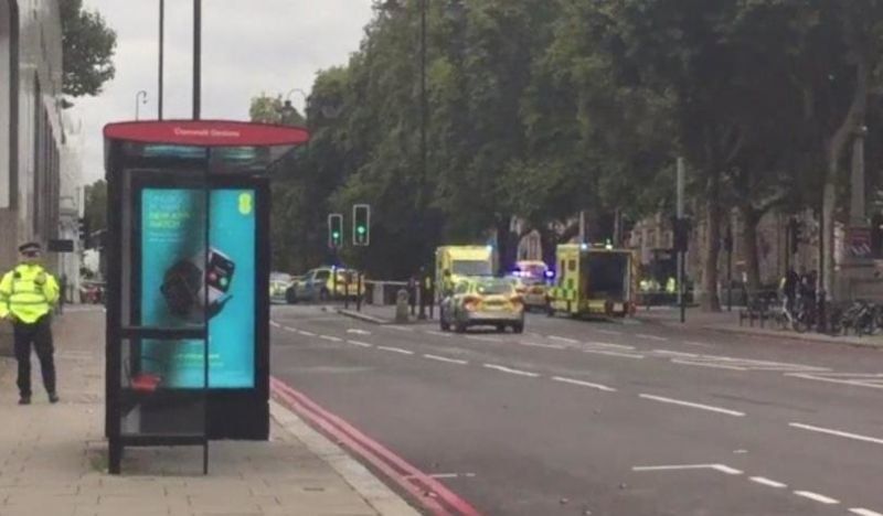 Лондонската полиция е освободила шофьора, който вчера блъсна пешеходци в