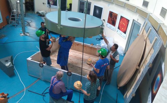 Двуметровото огледало от обсерваторията в Рожен се върна от ремонт в