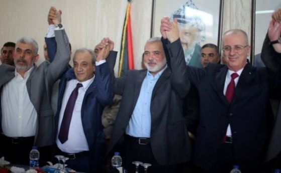 Съперничещите основни палестински движения Хамас и Фатах постигнаха предварително споразумение