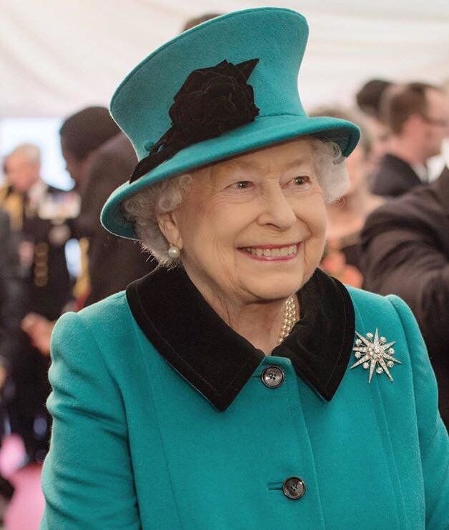 Кралица Елизабет II е горд собственик на ресторант McDonald`s, съобщи Business