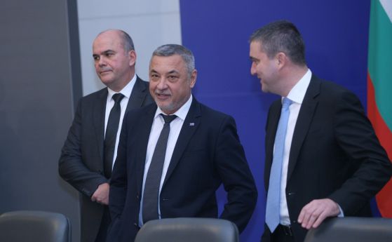 Вицепремиерът Валери Симеонов сравни Закона за бюджет 2018 с добре