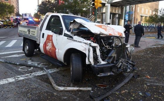 Най малко 8 са загиналите в Манхатън след като автомобил се