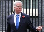 Британският военен министър подаде оставка след обвинения в сексуален тормоз