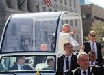 Папа Франциск призова вярващите да оставят телефоните си в джоба по време на литургия