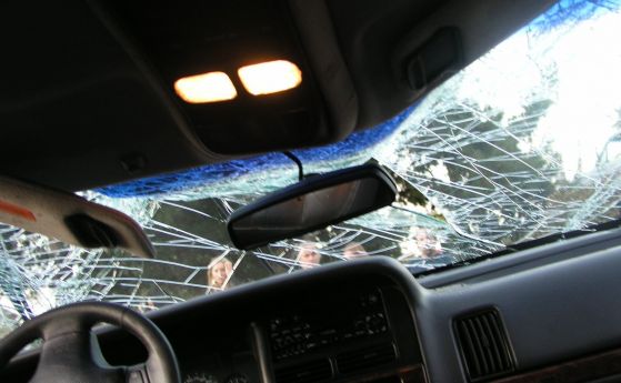 Девет души са загинали и над 20 са ранени при тежка