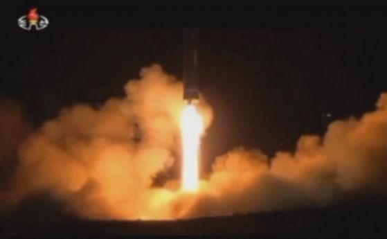 Авиокомпания обяви че неин екипаж е видял севернокорейската ракета която