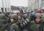 Безредици в Киев заради ареста на Саакашвили, поддръжници го освободиха от полицейски ван (на живо)