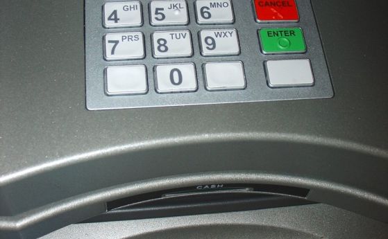 Крадци опитаха да оберат банкомат в София съобщи bTV Крадците