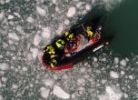 Полярниците ни снимат с дрон ледниците на Ливингстън, монтират и мареографска станция в океана