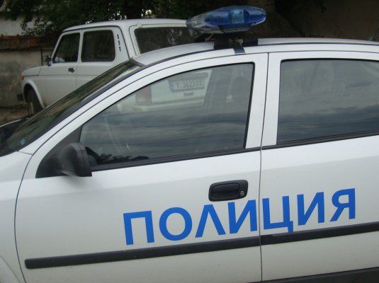 Двама маскирани мъже ограбиха бензиностанция в Долна Оряховица и задигнаха