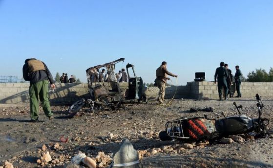 Атентатор самоубиец се взриви на погребение в Източен Афганистан в