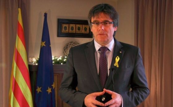 Отстраненият каталунски лидер Карлес Пучдемон поиска Мадрид да върне на