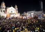 Един почина, 800 бяха ранени в религиозна процесия във Филипините
