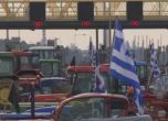 Гръцките фермери блокират пътища