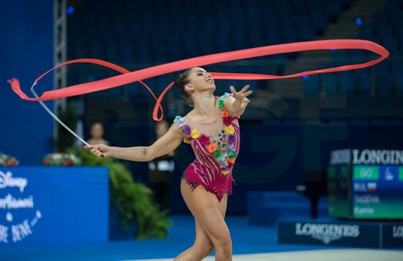 Най-добрата българска гимнастичка Невяна Владинова е с контузия на глезена