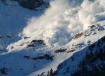 Спасиха сноубордист, затрупан от лавина в Банско