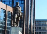 Македония премахна първия паметник от ерата на Груевски