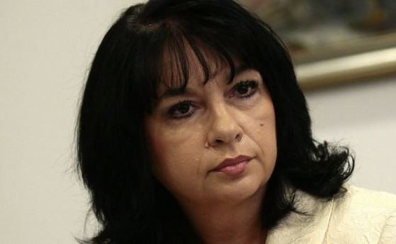 Енергийният министър Теменужка Петкова е депозирала оставката си пред премиера