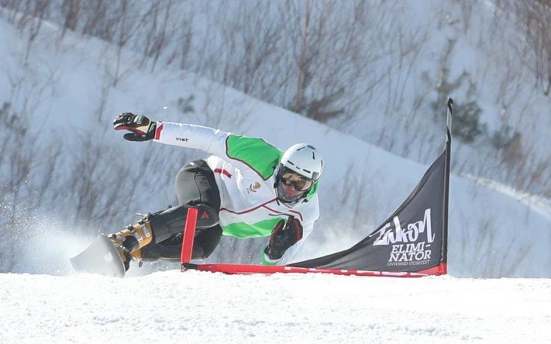 Най-добрият ни сноубордист Радослав Янков отпадна още в квалификациите на паралелния слалом