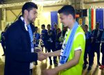 Футболисти на Левски изненадаха деца от Благоевград (видео)