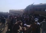Два влака се блъснаха в Египет, най-малко 19 загинаха