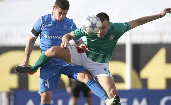 Феновете на Левски отново си показаха рогата по време на