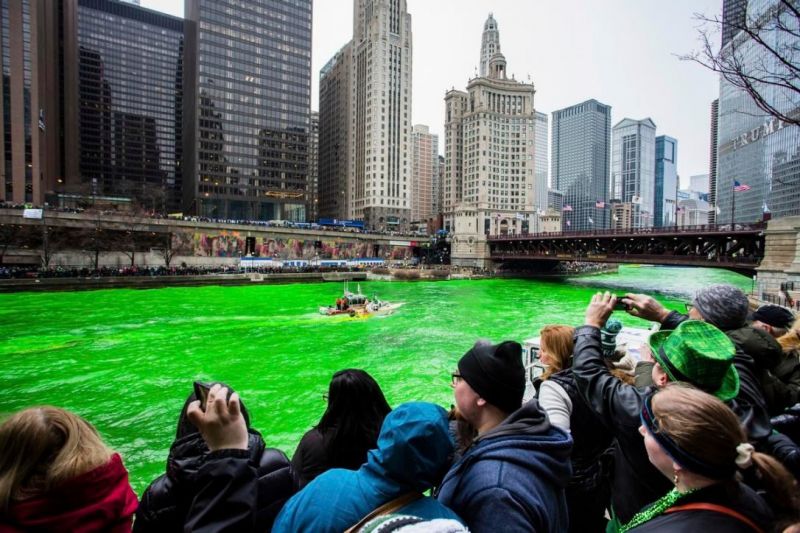 Река Чикаго в едноименния американски град бе оцветена в зелено