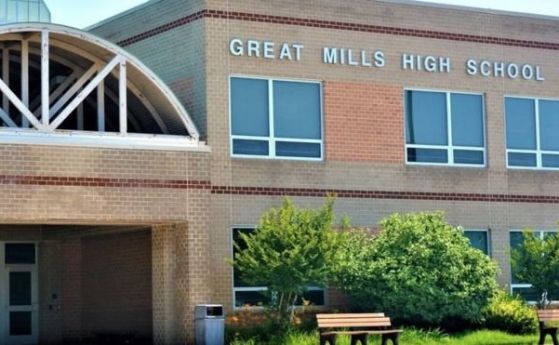 Трима души бяха ранени при стрелба в гимназия в Мериленд  