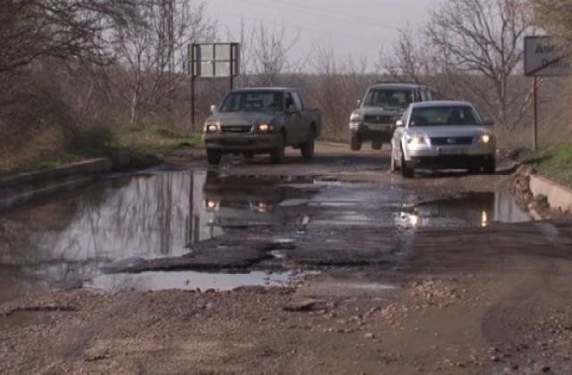 Жители на четири села в област Плевен блокираха пътя за