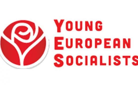 Президентът на Младите европейски социалисти ЙЕС Жоао Албъкърк заедно с