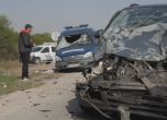 Кола на жандармерията предизвика катастрофа, четирима пострадаха