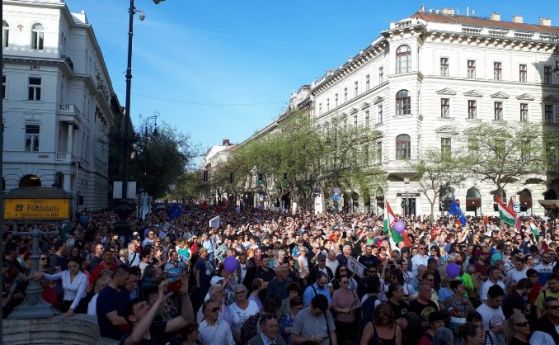 Над 10 хиляди души в Будапеща излязоха на протест с обвинения срещу