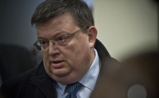 Главният прокурор Сотир Цацаров обяви че при задържането на кмета