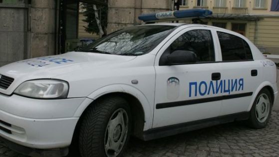 28-годишна жена от Димитровград потроши две патрулни полицейски коли и