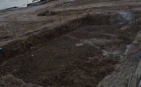  Плажът на Каварна се трансформира в строителна площадка 