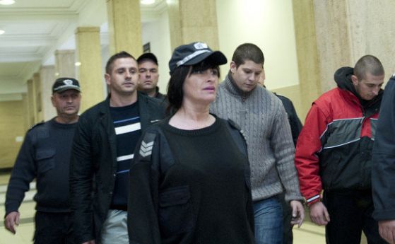 49 г. затвор получиха младежи, пребили мъж в центъра на София