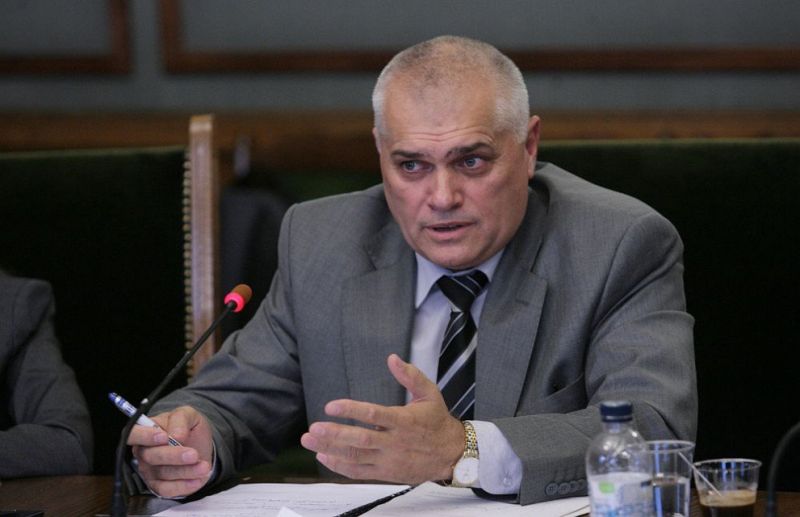 Вътрешният министър Валентин Радев е готов да подаде оставка, ако