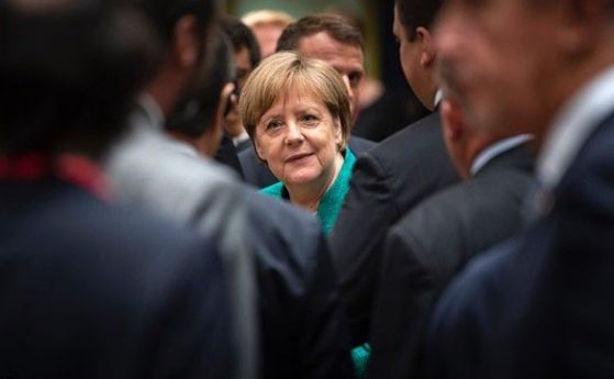 Германският канцлер Ангела Меркел и вътрешният министър Хорст Зеехофер постигнаха