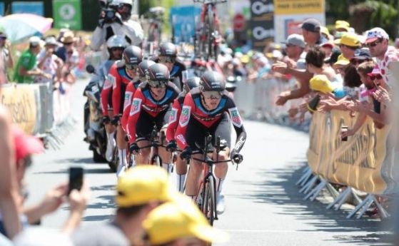 Жълтата фланелка на лидер в Тур дьо Франс 2018 смени
