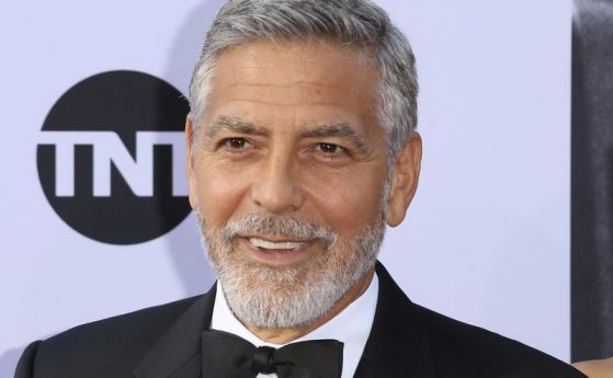  Джордж Клуни катастрофира с мотор на остров Сардиния 