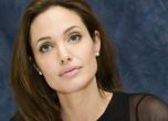 Анджелина Джоли написа статия в памет на Хатиджа Мехмедович и срещата си с нея