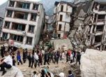 Стотици туристи блокирани на индонезийска планина след смъртоносно земетресение
