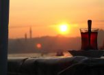Туристите в Турция са похарчили 2,5 милиарда долара за ядене и пиене от януари насам