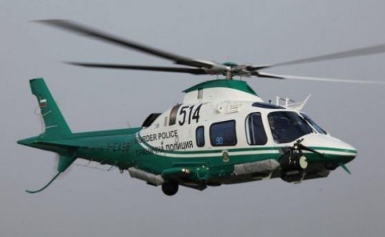  Хеликоптер и цивилни коли дебнат за извършители на пътя 
