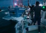 Френски и британски рибари се биха заради лов на миди (видео)