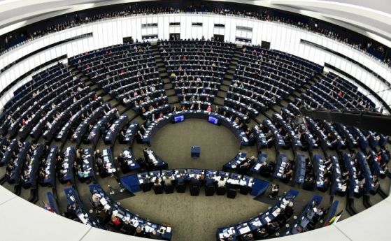 Европейският парламент одобри директива за авторското право  която удря технологичните гиганти