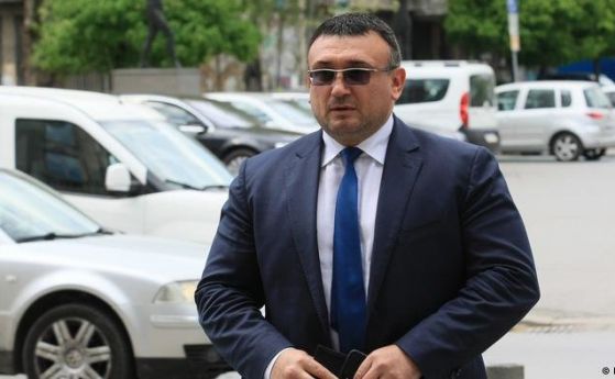  Кандидатурата на новия Министерство на вътрешните работи министър виси на косъм след ареста на публицисти 