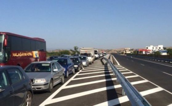 Катастрофа е причинила задръстване на магистрала Тракия съобщи Нова тв