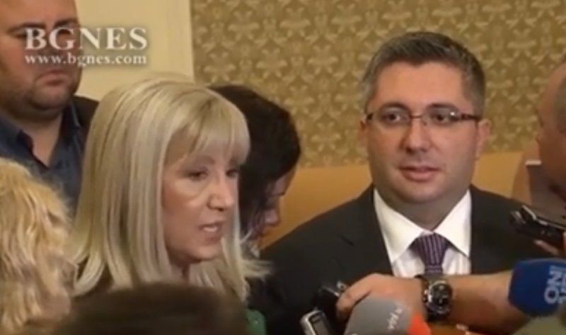 Новият регионален министър Петя Аврамова се надява предшественикът ѝ на